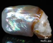 0.9" Pearl Carved Crystal Skull