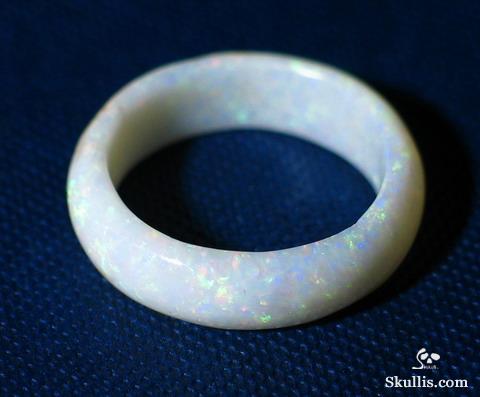 Gemstoen Ring