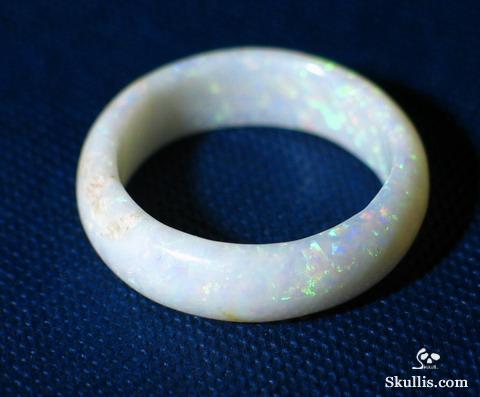 Gemstoen Ring