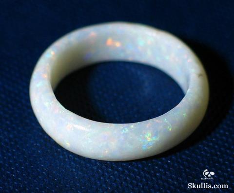 Gemstoen Ring