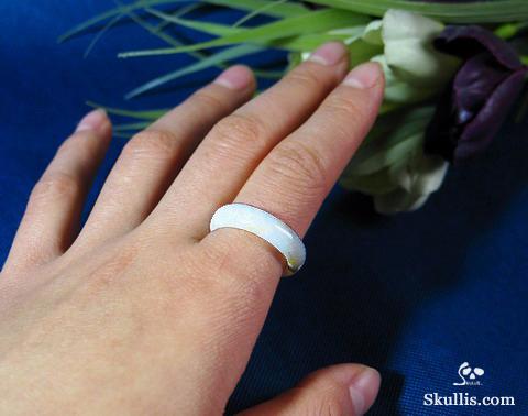 Gemstoen Ring