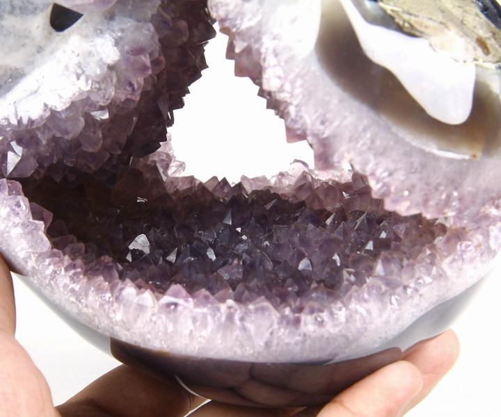 GIANT 7.3" Agate Carved Crystal Skull Geode, Realistic GIANT 7.3" Agate Carved Crystal Skull Geode, Realistic