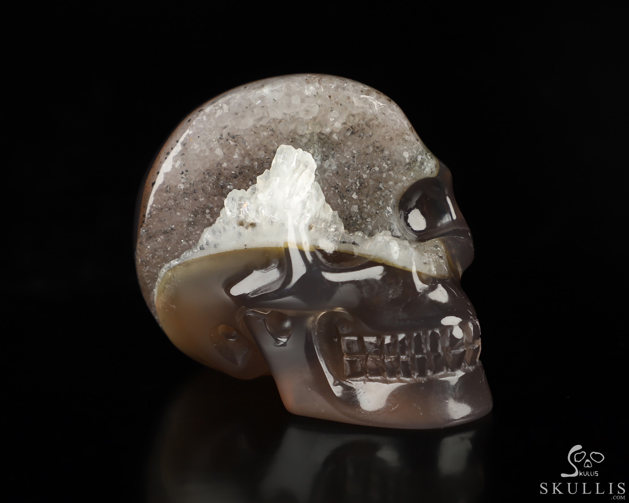 2.0" Agate Geode Hand Carved Crystal Skull, Realistic, Crystal Healing 2.0" Agate Geode Hand Carved Crystal Skull, Realistic, Crystal Healing