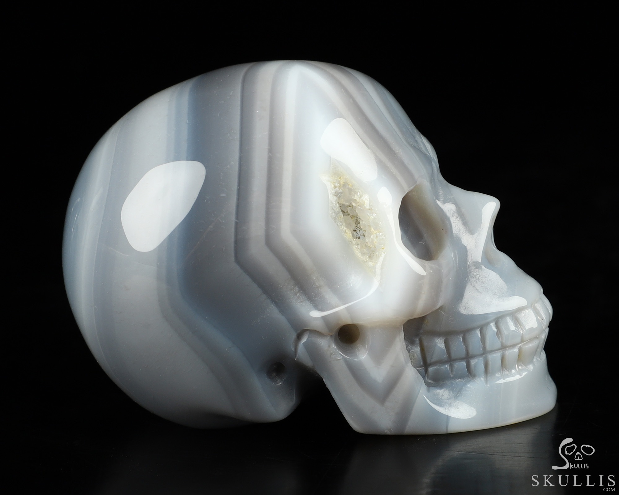 2.0" Agate Hand Carved Crystal Skull, Realistic, Crystal Healing 2.0" Agate Hand Carved Crystal Skull, Realistic, Crystal Healing