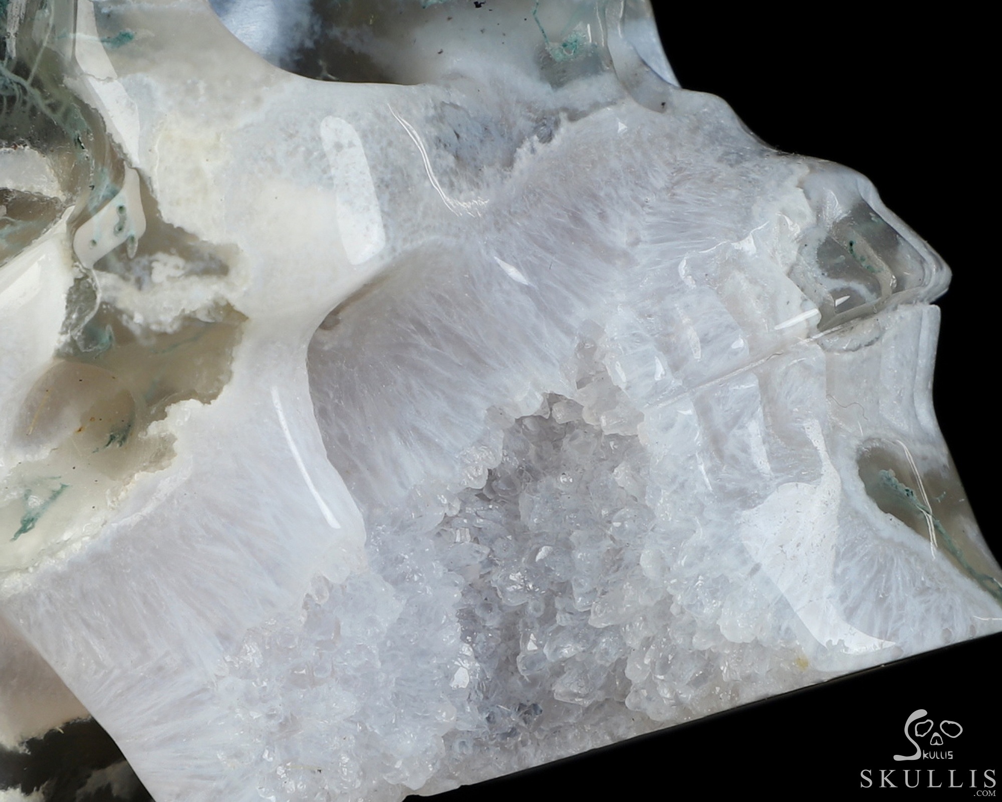 3.5" Green Moss Agate Geode Hand Carved Crystal Skull, Realistic, Crystal Healing 3.5" Green Moss Agate Geode Hand Carved Crystal Skull, Realistic, Crystal Healing