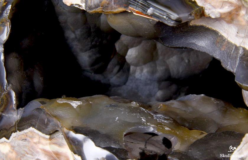 AMAZING UNIQUE GEODE GIANT 6.4" Dinosaur Egg Agate Carved Crystal Skull AMAZING UNIQUE GEODE GIANT 6.4" Dinosaur Egg Agate Carved Crystal Skull