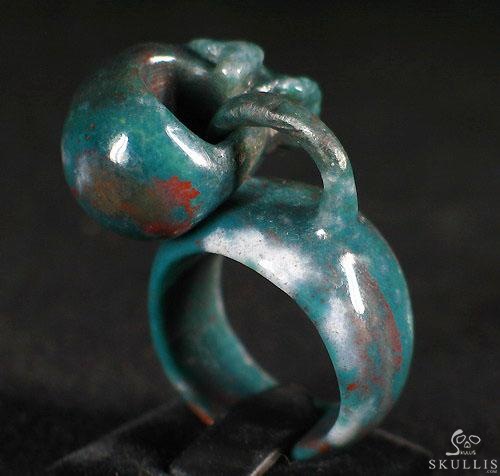Indian Agate Carved Crystal Skull Ring, Size 9 1/2 Indian Agate Carved Crystal Skull Ring, Size 9 1/2