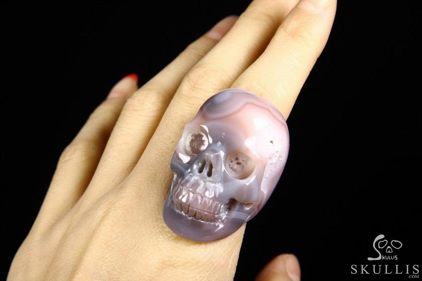 The Poetic Dreamer - US size 8 Mozambique Agate Hand Carved Crystal Skull Ring, Crystal Healing Skull Jewelry, for Women & Men The Poetic Dreamer - US size 8 Mozambique Agate Hand Carved Crystal Skull Ring, Crystal Healing Skull Jewelry, for Women & Men