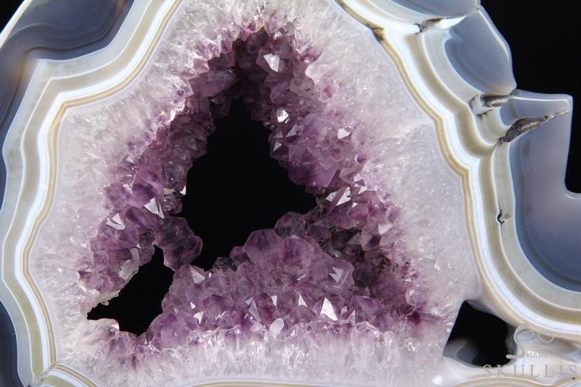 (3.5LB)Amazing Amethyst Geode Lifesized Titan 9.0" Amethyst & Agate Geode Carved Crystal Skull, Realistic (3.5LB)Amazing Amethyst Geode Lifesized Titan 9.0" Amethyst & Agate Geode Carved Crystal Skull, Realistic