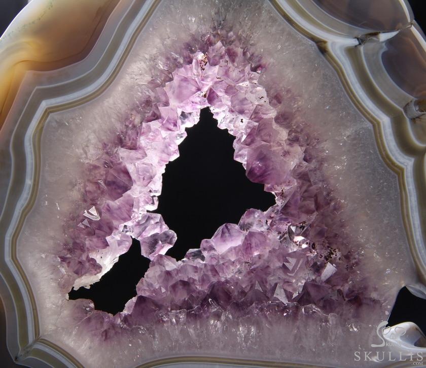 (3.5LB)Amazing Amethyst Geode Lifesized Titan 9.0" Amethyst & Agate Geode Carved Crystal Skull, Realistic (3.5LB)Amazing Amethyst Geode Lifesized Titan 9.0" Amethyst & Agate Geode Carved Crystal Skull, Realistic