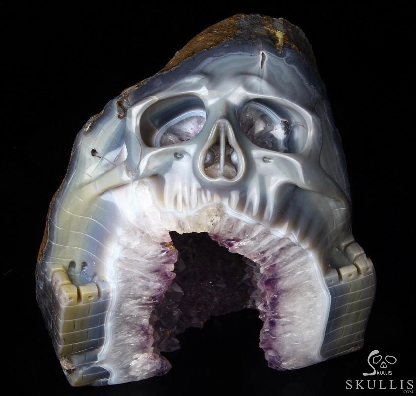 Giant 6.5" Agate Geode Carved Crystal Skull & Castle Giant 6.5" Agate Geode Carved Crystal Skull & Castle