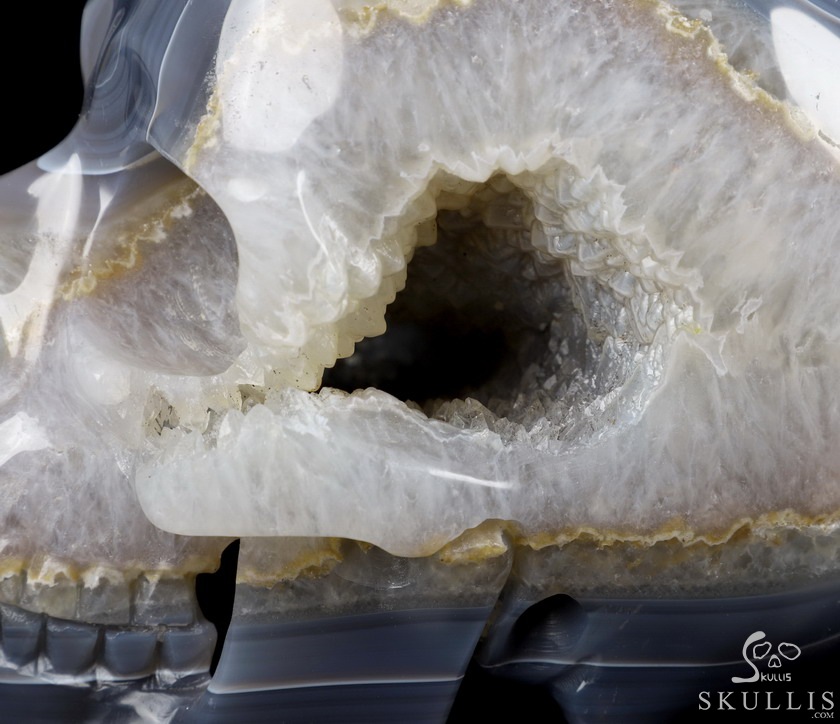 Lifesized Geode 6.5" Agate Geode Carved Crystal Skull,Super Realistic, Crystal Healing Lifesized Geode 6.5" Agate Geode Carved Crystal Skull,Super Realistic, Crystal Healing