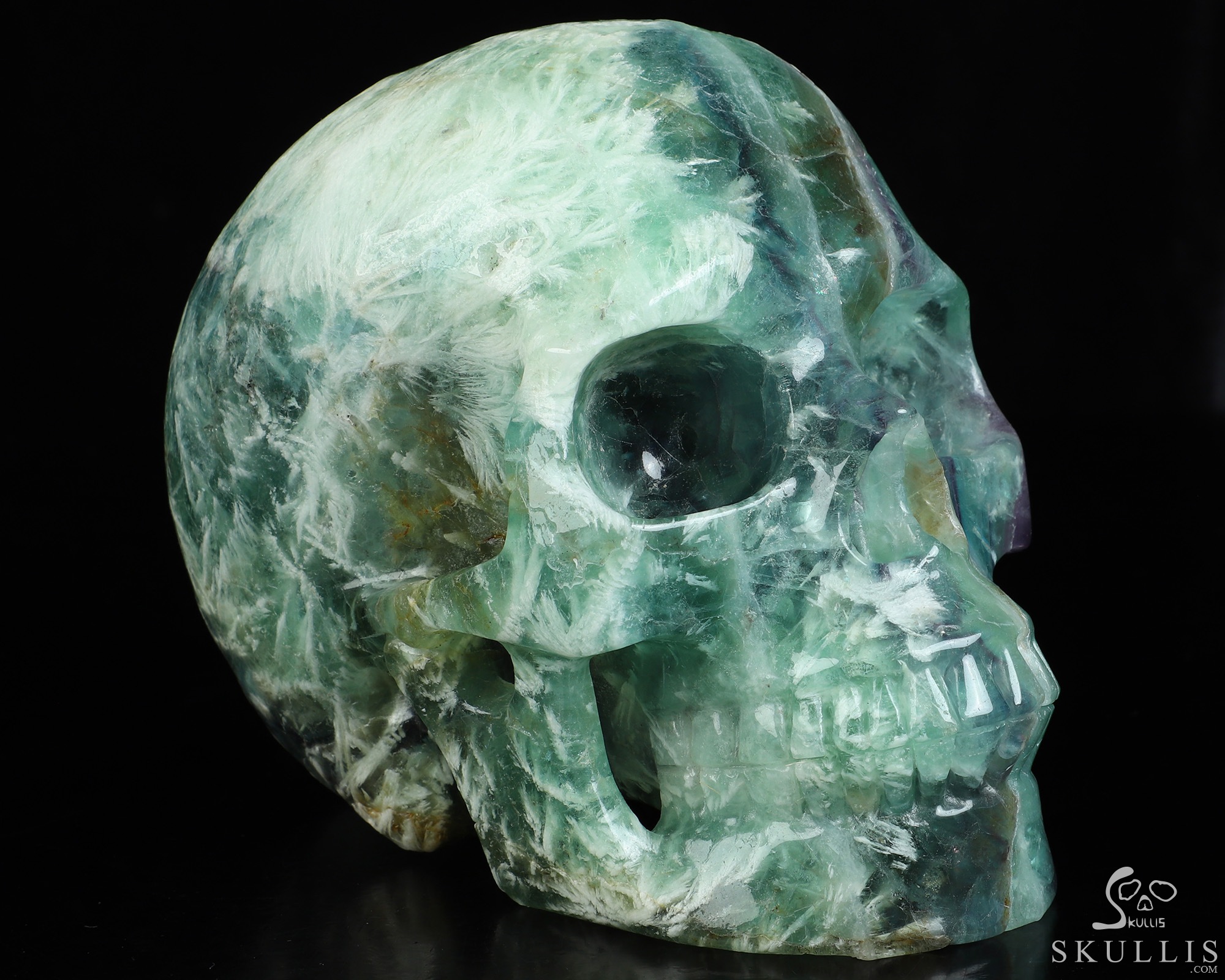 Lifesized 6.7" Fluorite Hand Carved Crystal Skull, Realistic, Crystal Healing Lifesized 6.7" Fluorite Hand Carved Crystal Skull, Realistic, Crystal Healing