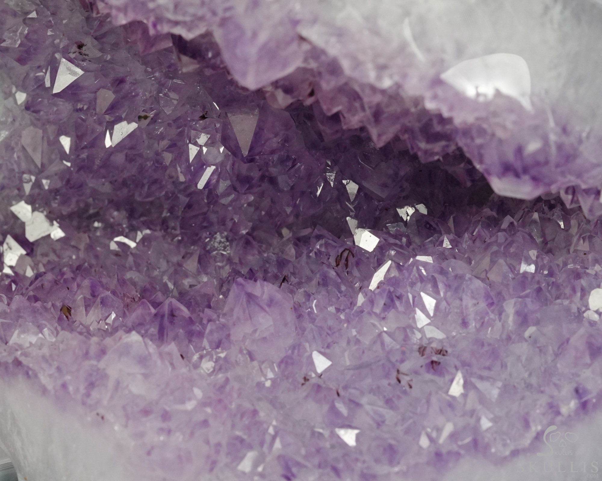 Lifesized 7.5" Agate Amethyst Geode Hand Carved Crystal Skull, Super Realistic, Crystal Healing Lifesized 7.5" Agate Amethyst Geode Hand Carved Crystal Skull, Super Realistic, Crystal Healing