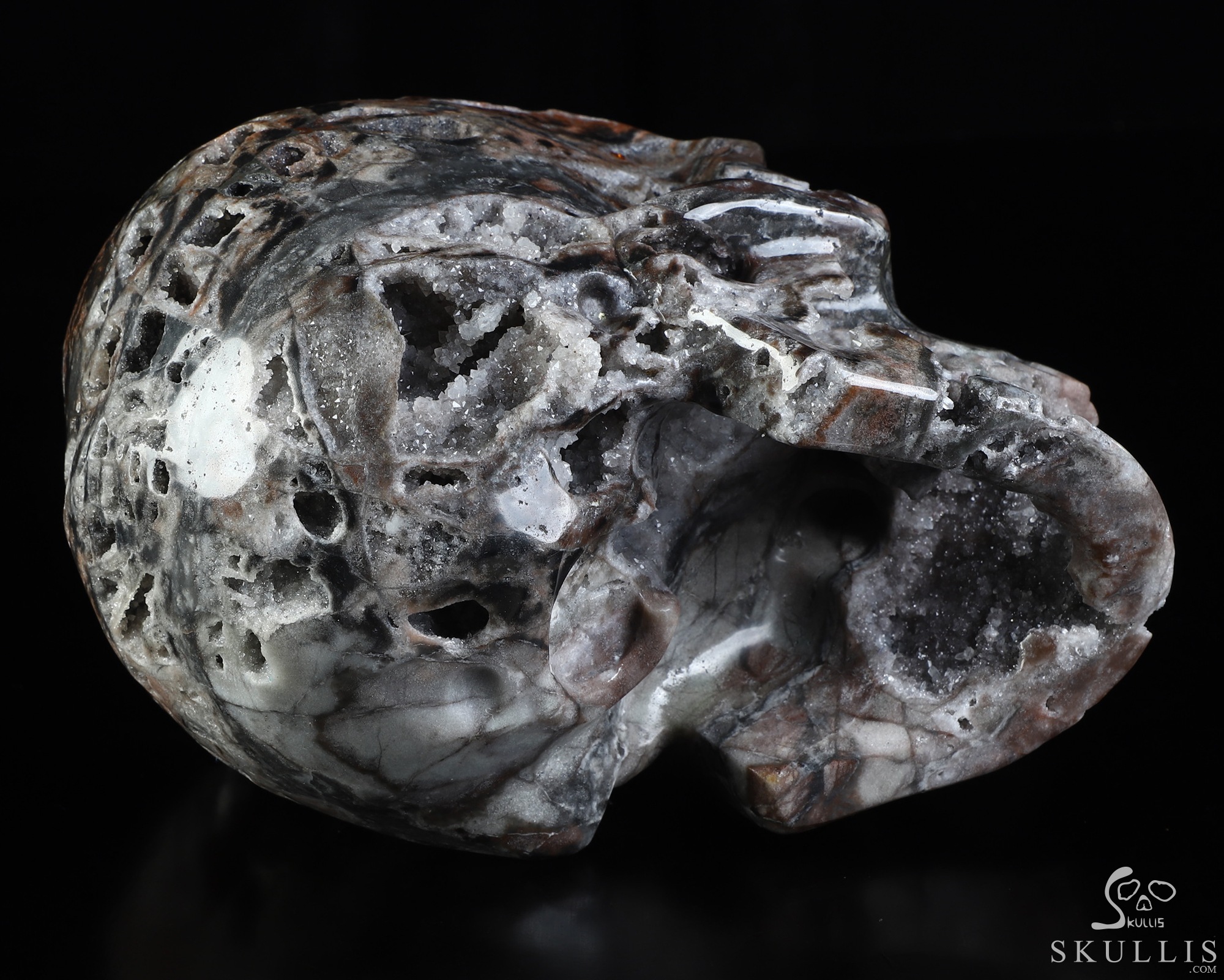 Lifesized 6.8" Geode fluorite Hand Carved Crystal Skull, Super Realistic, Crystal Healing Lifesized 6.8" Geode fluorite Hand Carved Crystal Skull, Super Realistic, Crystal Healing