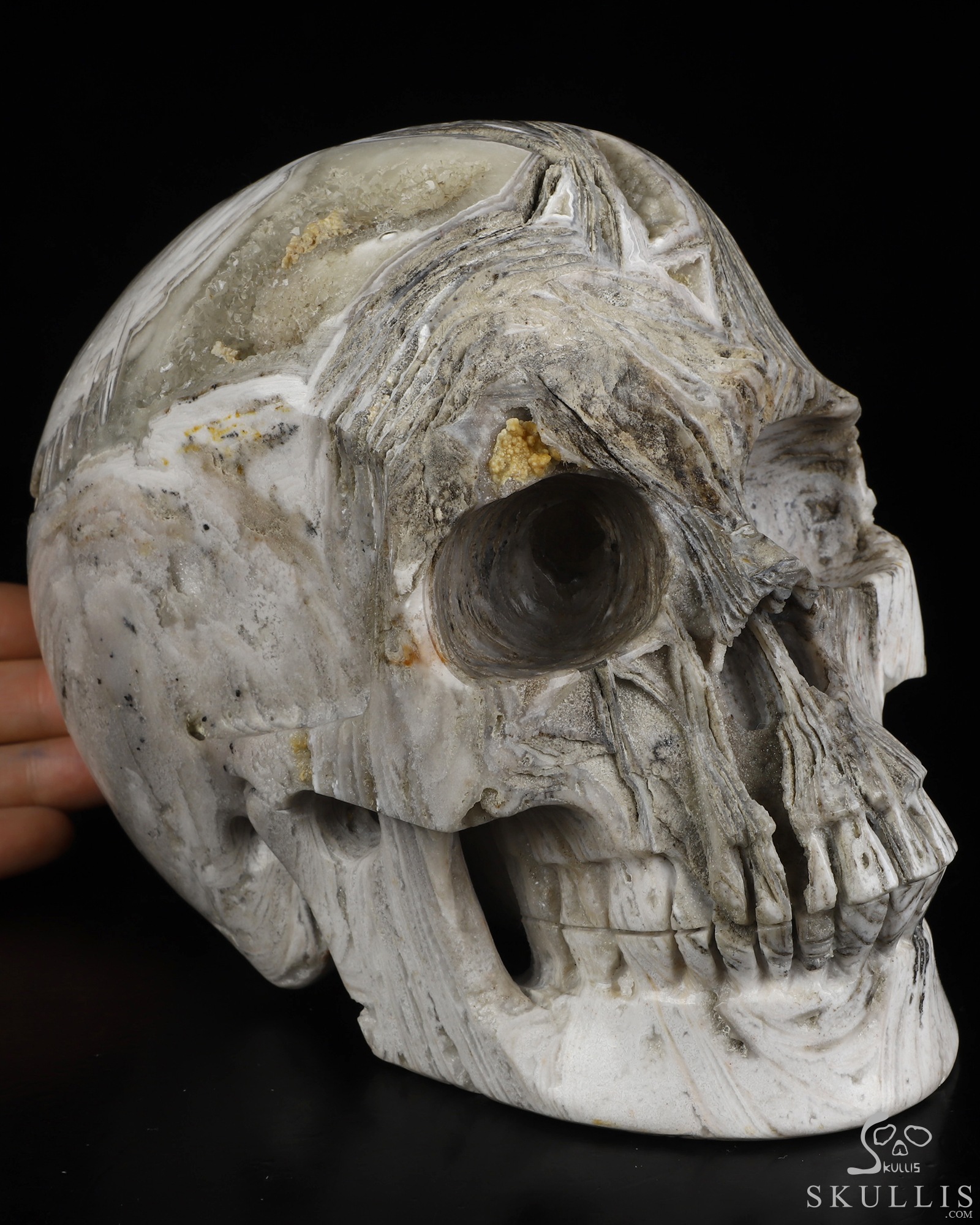 Lifesized 6.8" Agate Hand Carved Crystal Skull, Realistic, Crystal Healing Lifesized 6.8" Agate Hand Carved Crystal Skull, Realistic, Crystal Healing