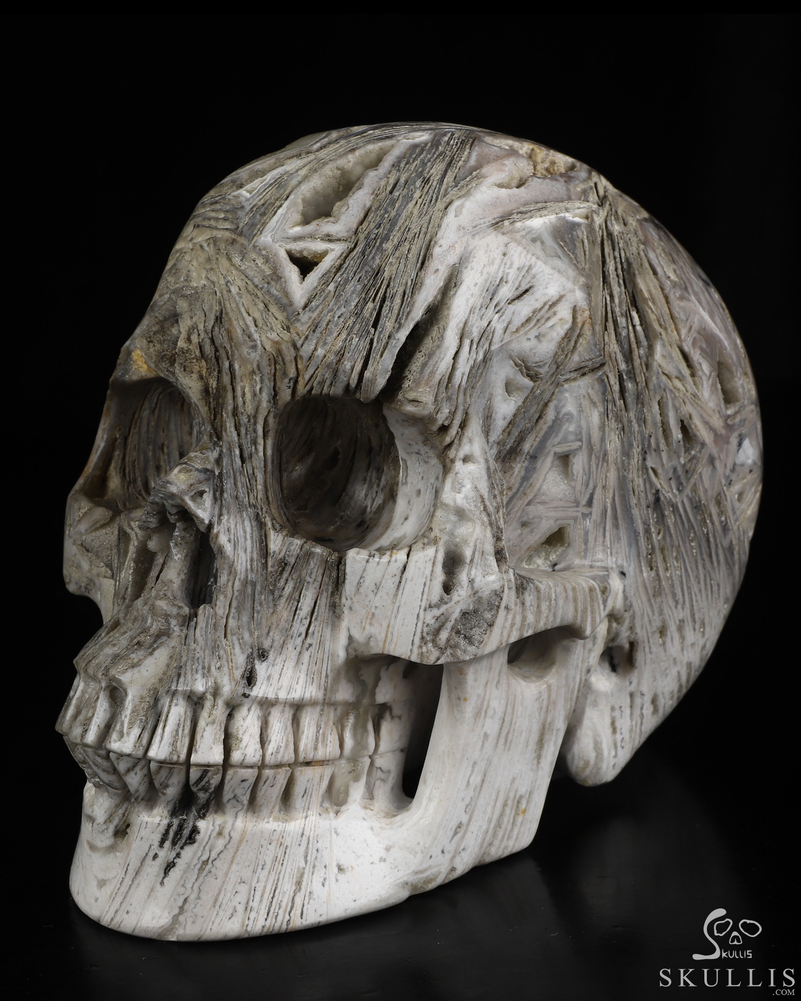 Lifesized 6.8" Agate Hand Carved Crystal Skull, Realistic, Crystal Healing Lifesized 6.8" Agate Hand Carved Crystal Skull, Realistic, Crystal Healing