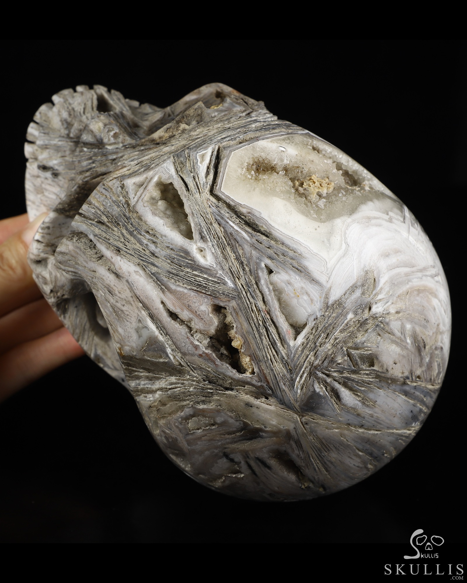 Lifesized 6.8" Agate Hand Carved Crystal Skull, Realistic, Crystal Healing Lifesized 6.8" Agate Hand Carved Crystal Skull, Realistic, Crystal Healing