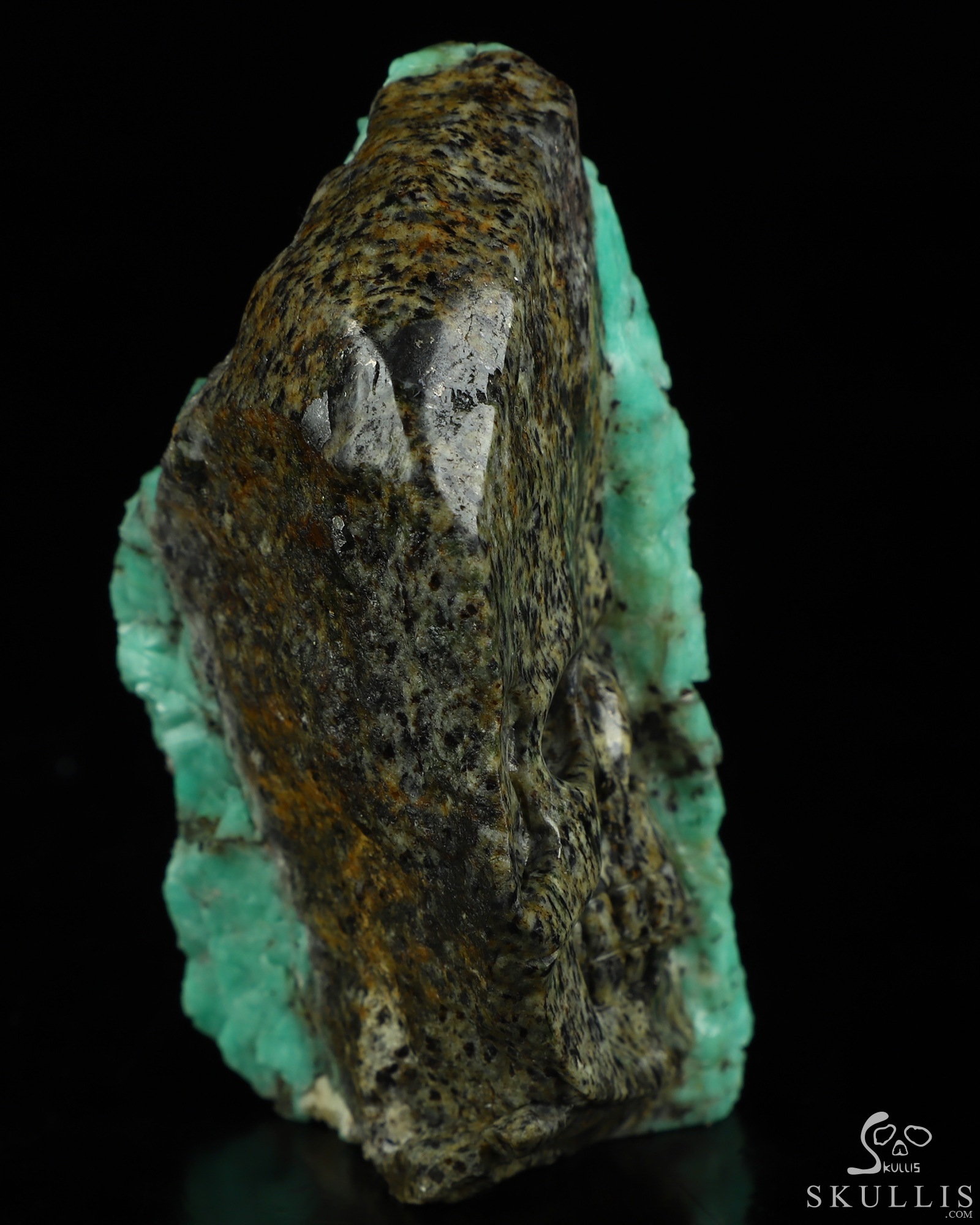 Gemstone 3.5" Emerald Hand Carved Crystal Skull Fine Art Sculpture, Crystal Healing Gemstone 3.5" Emerald Hand Carved Crystal Skull Fine Art Sculpture, Crystal Healing