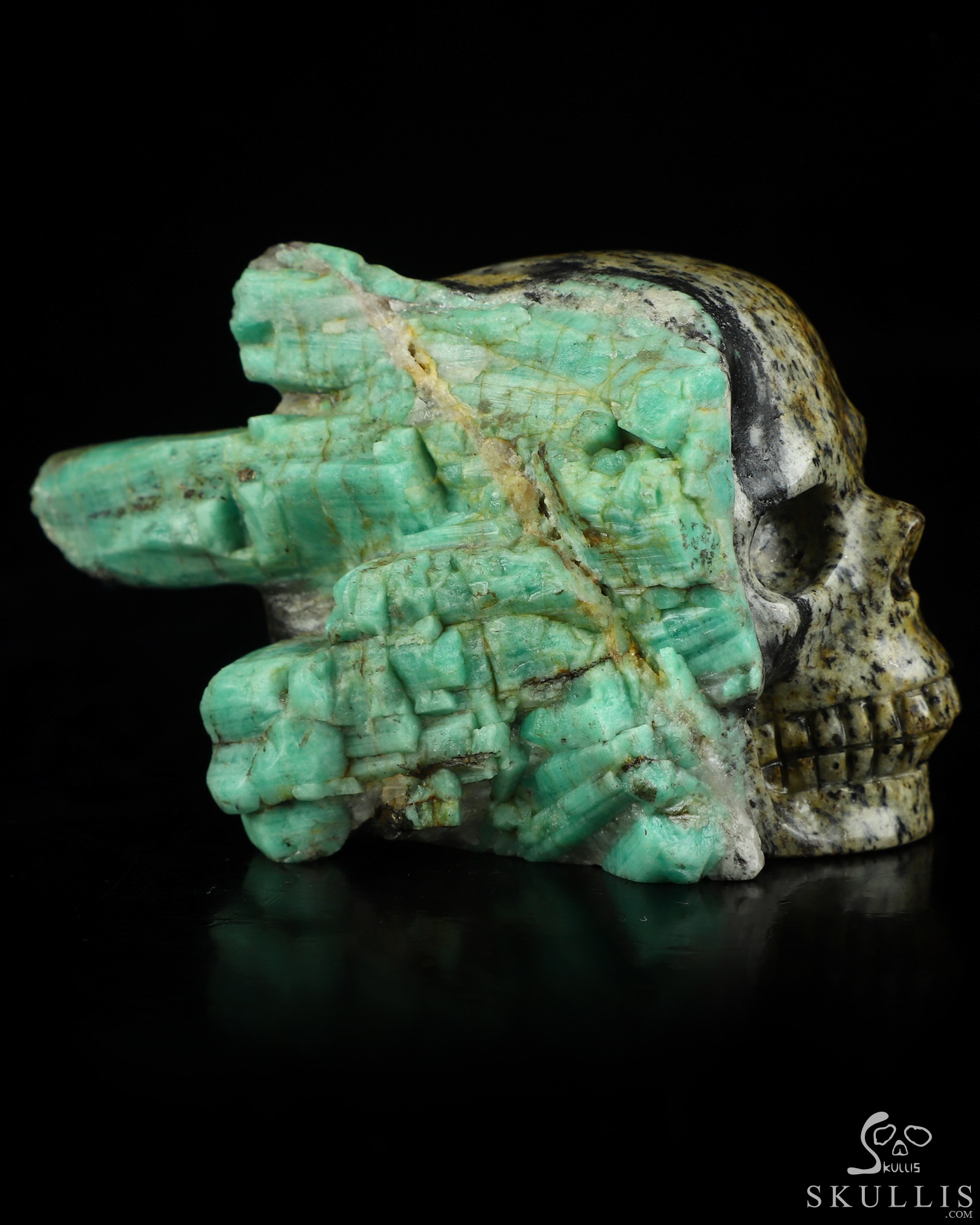Gemstone 3.5" Emerald Hand Carved Crystal Skull Fine Art Sculpture, Crystal Healing Gemstone 3.5" Emerald Hand Carved Crystal Skull Fine Art Sculpture, Crystal Healing