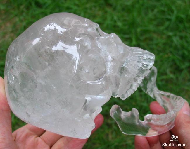 5.2" Quartz Rock Crystal Carved Crystal Skull, Detachable 5.2" Quartz Rock Crystal Carved Crystal Skull, Detachable