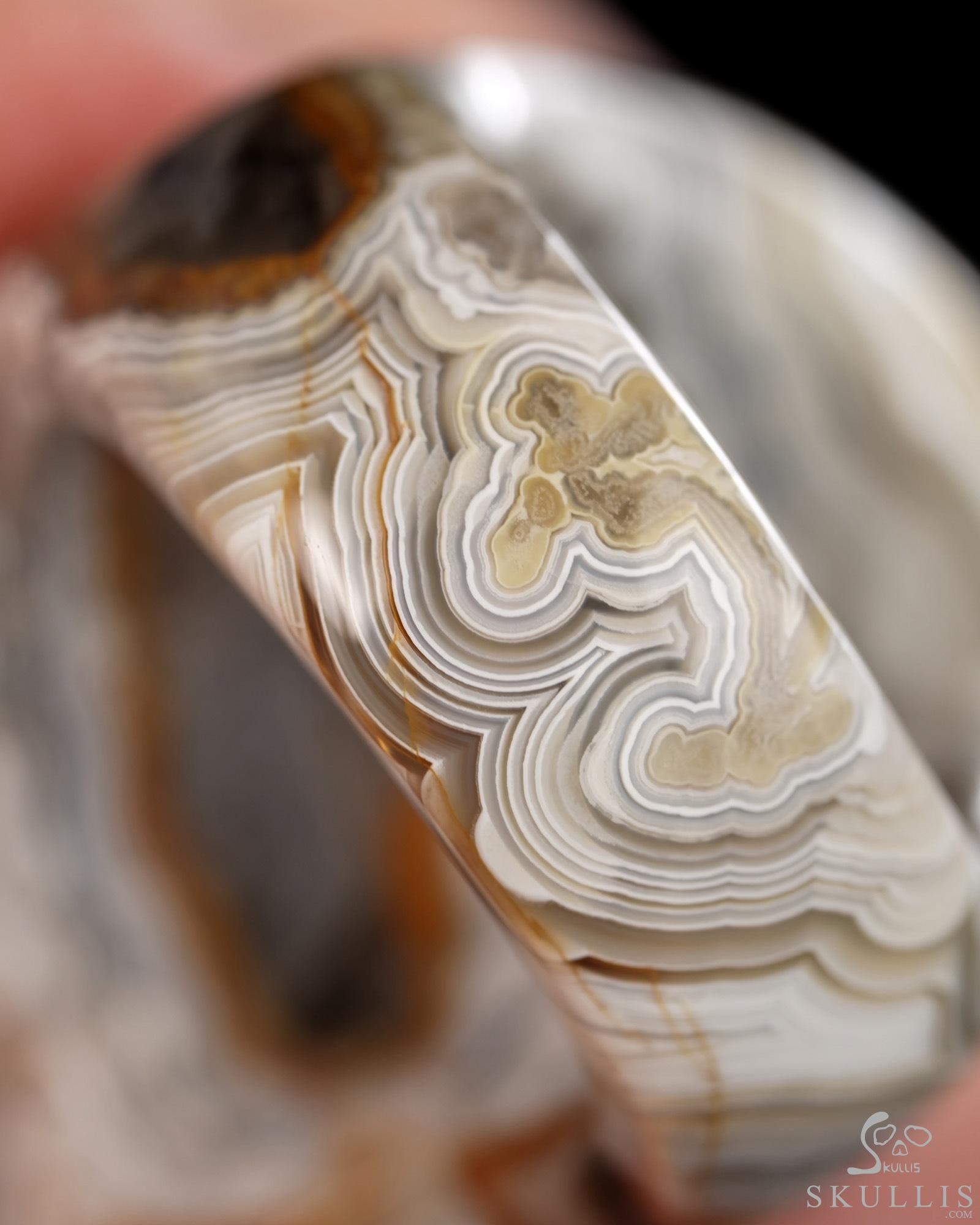 The Poetic Dreamer - US size 9 Red Crazy Lace Agate Hand Carved Skull Ring, Crystal Healing Skull Jewelry, for Women & Men The Poetic Dreamer - US size 9 Red Crazy Lace Agate Hand Carved Skull Ring, Crystal Healing Skull Jewelry, for Women & Men