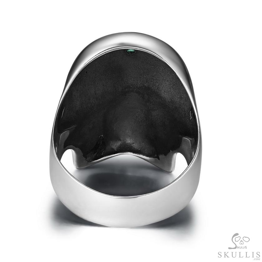 925 Sterling Silver Carved Crystal Skull with Tsavorite Eyes Ring, Skull Jewelry 925 Sterling Silver Carved Crystal Skull with Tsavorite Eyes Ring, Skull Jewelry