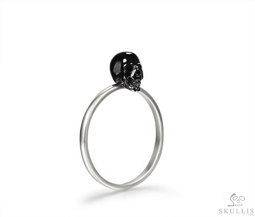 Tiny Black Onyx & 925 Sterling Silver Carved Gemstone Crystal Skull on 925 Sterling Silver Ring Tiny Black Onyx & 925 Sterling Silver Carved Gemstone Crystal Skull on 925 Sterling Silver Ring
