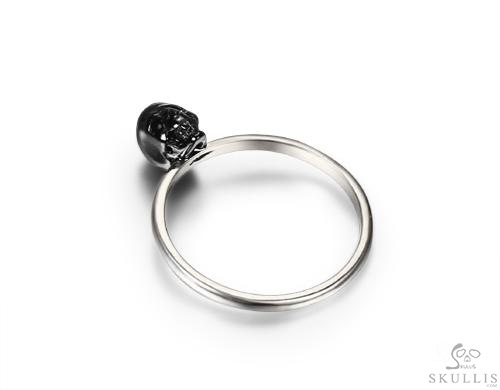 Tiny Black Onyx & 925 Sterling Silver Carved Gemstone Crystal Skull on 925 Sterling Silver Ring Tiny Black Onyx & 925 Sterling Silver Carved Gemstone Crystal Skull on 925 Sterling Silver Ring