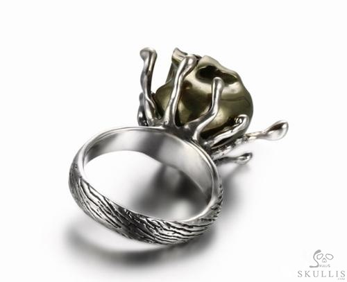 Pyrite & 925 Sterling Silver Carved Crystal Skull Ring with 925 Sterling Silver Pyrite & 925 Sterling Silver Carved Crystal Skull Ring with 925 Sterling Silver