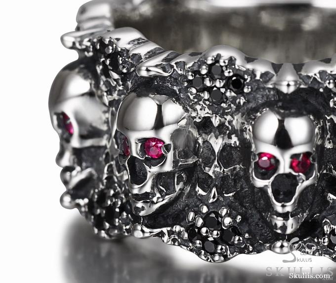 Eyes of Five Elements 925 Sterling Silver Carved Skulls Ring with Ruby Eyes Skullis Gemstone Crystal Skulls