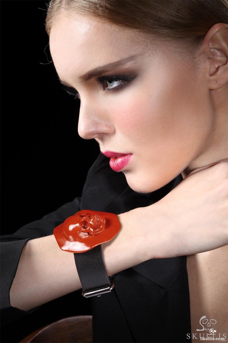 Red Jasper & 925 Sterling Silver Carved Crystal Skull with Leather Bracelet & 925 Sterling Silver Red Jasper & 925 Sterling Silver Carved Crystal Skull with Leather Bracelet & 925 Sterling Silver