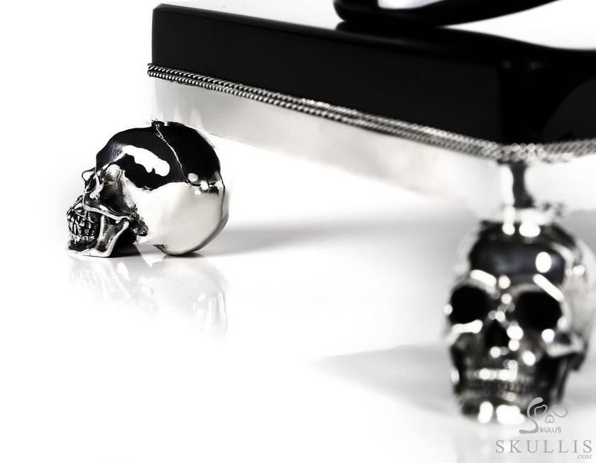 Amazing Quartz Druse & Black Obsidian Carved Crystal Skull Sculpture & 925 Sterling Silver Skulls Stand Amazing Quartz Druse & Black Obsidian Carved Crystal Skull Sculpture & 925 Sterling Silver Skulls Stand