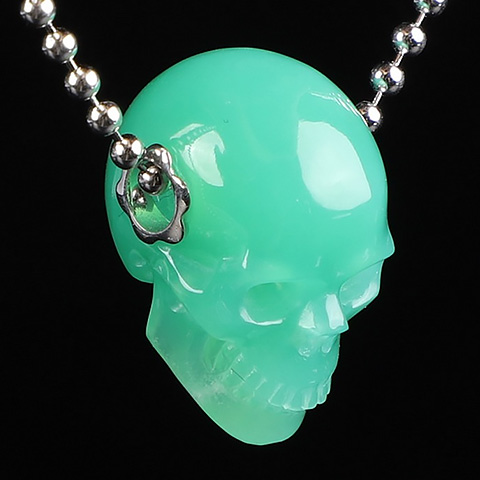 GEMSTONE 0.7" Chrysoprase Carved Crystal Skull Pendant, Crystal Healing