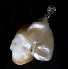 Pearl Carved Crystal Skull Pendant
