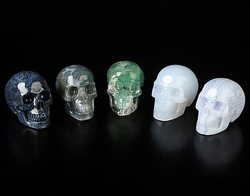Gemstone 1.4" 5 Pieces Hand Carved Crystal Skull with Box, Crystal Healing
