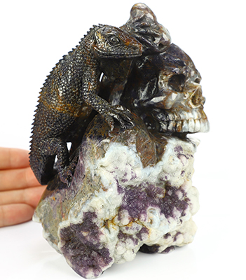 Aug 1, 2026 ACSAD (A Crystal Skull a Day) - Watcher of the Deep - 5.3" Carved Fluorite Lizard And Crystal Skull Fine Art Sculpture, Crystal Healing