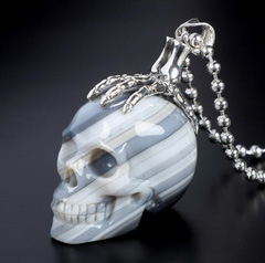 1.4" Gray & White Agate Carved Crystal Skull Pendant, Crystal Healing